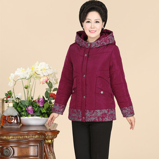 批發(fā)采購新款中老年女裝 超肥加大棉衣與加厚棉服的市場機(jī)遇